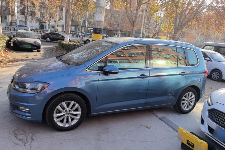 Used Volkswagen Touran 2016 Volkswagen Touran L 280TSI DSG Comfort Edition
