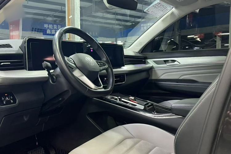 Used Volkswagen Talagon 2023 330TSI Luxury Touring Edition
