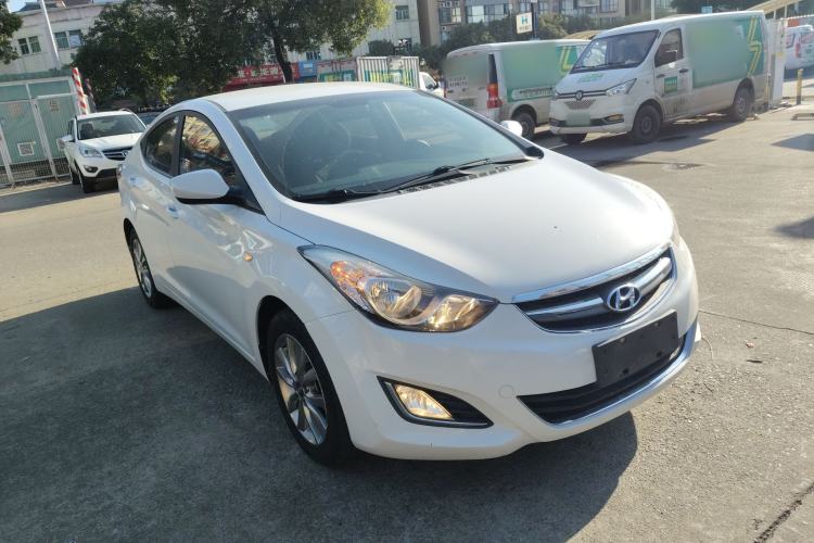Used Hyundai Elantra 2015 1.6L Automatic Fashion Model