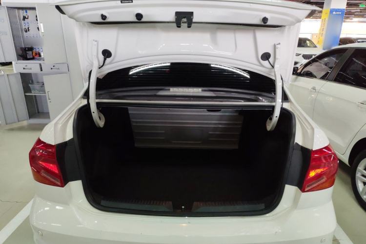 Used Volkswagen Jetta 2017 1.5L Manual Fashion Edition
