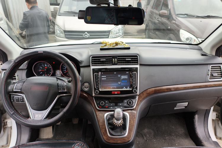 Used Haval H6 2015 Revised Version Sport Edition 1.5T Manual Transmission Two-Wheel Drive Elite Grade