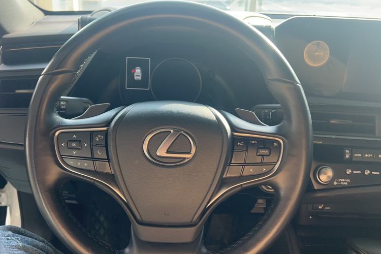Used Lexus ES 2021 200 Excellence Edition