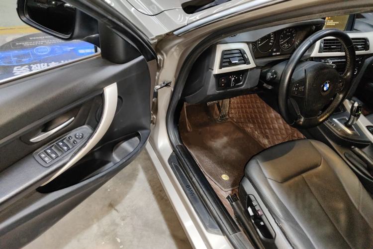 Used BMW 3 Series 2015 320Li Luxury Edition Fashion Model
