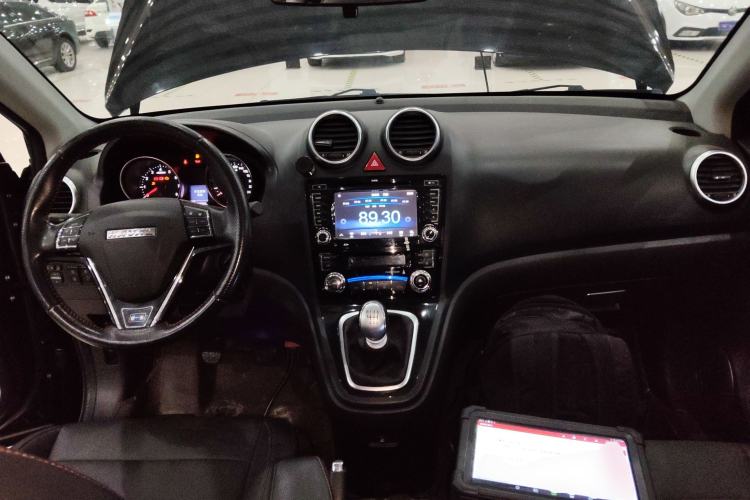 Used Haval H6 2016 Upgraded Model 1.5T Manual Two-Wheel Drive Elite Version
