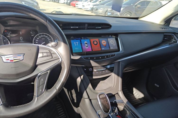 Used Cadillac XT5 2018 28T Four-Wheel Drive Luxury Model
