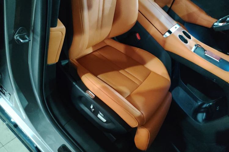 Used  YU7 2025 Ultra-Long Range High-Performance All-Wheel-Drive Max Edition
