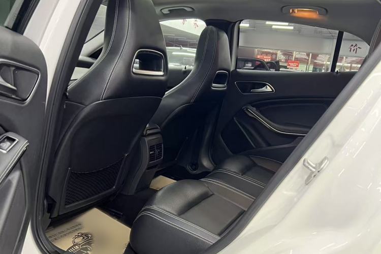 Used Mercedes-Benz GLA 2015 GLA 220 4MATIC Fashion Model