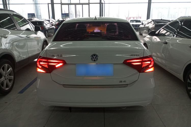 Used Volkswagen Jetta 2017 1.4L Manual Fashion Edition