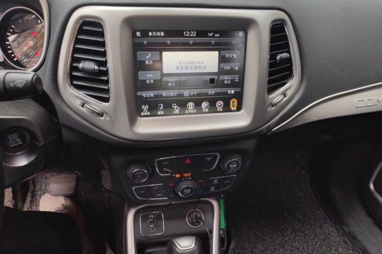 Used  Compass 2017 200T Automatic Family Edition