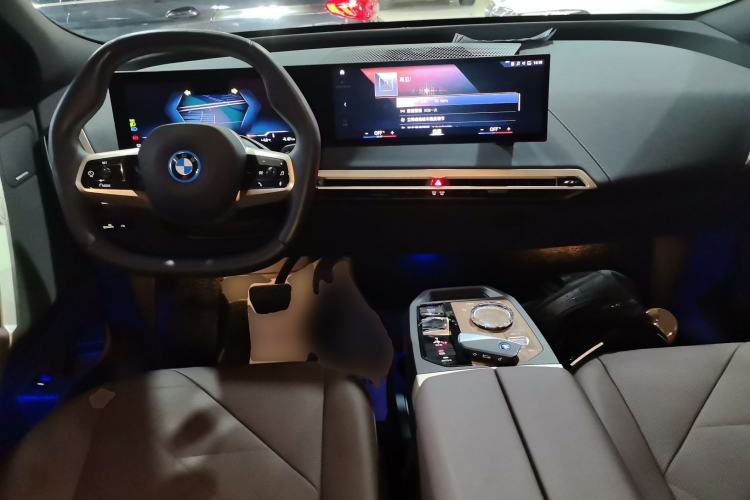 Used BMW iX 2022 xDrive40
