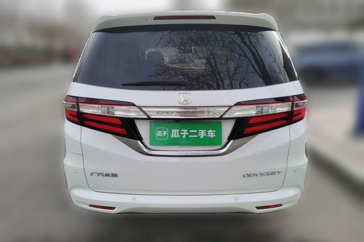 Used Honda Odyssey 2015 Revised Version 2.4L Supreme Edition