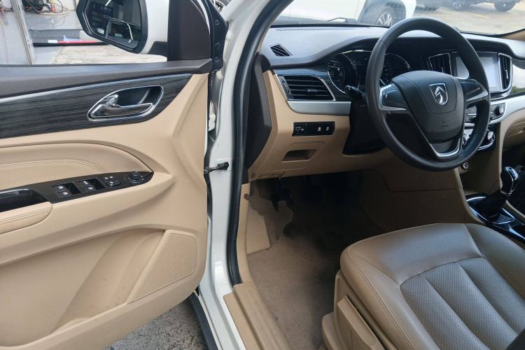 Used Baojun 730 2016 1.5L Manual Comfort Version 7 Seats China V Emission Standard
