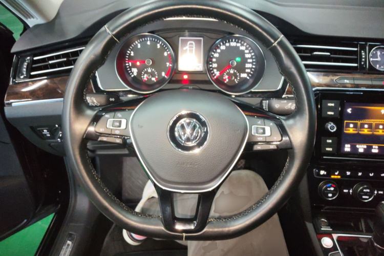 Used Volkswagen Magotan 2019 330TSI DSG Luxury Version China VI Standard
