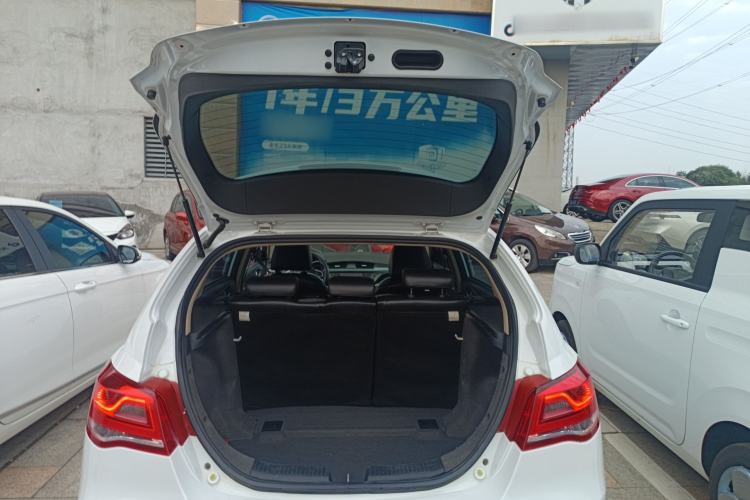 Used Geely Auto Emgrand 2017 Hatchback RS Million Edition 1.5L CVT Upward Version
