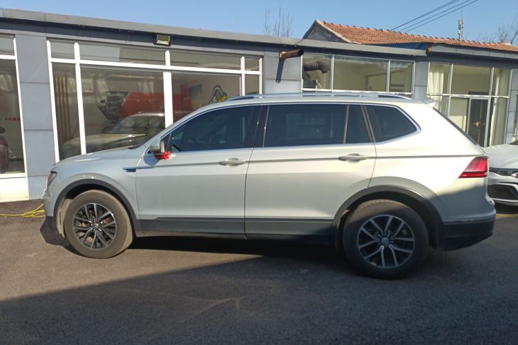 Used Volkswagen Tiguan L 2018 330TSI Automatic Two-Wheel Drive Luxury Edition