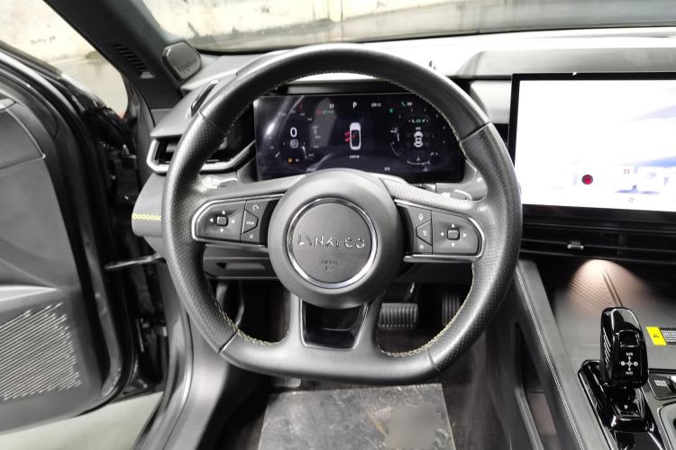 Used Lynk & Co 03 2023 1.5TD DCT JingPro
