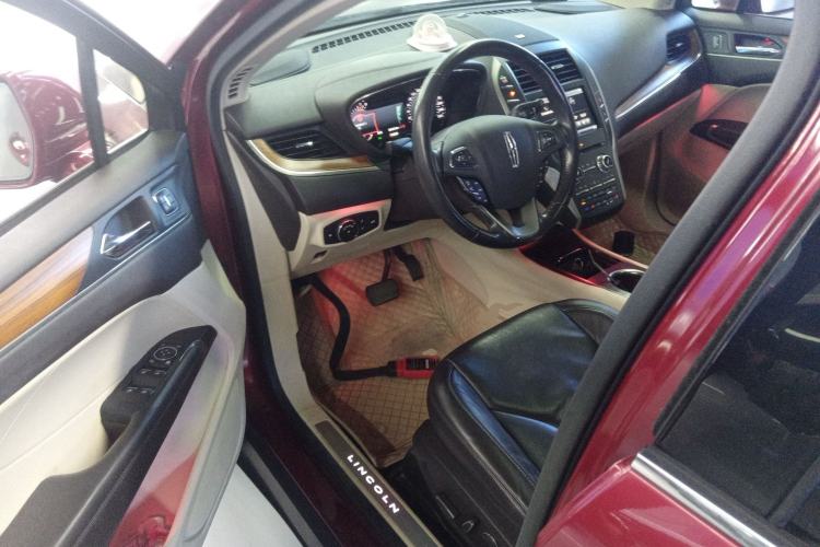 Used Lincoln MKC 2014 2.0T Two-Wheel-Drive Luxury Edition
