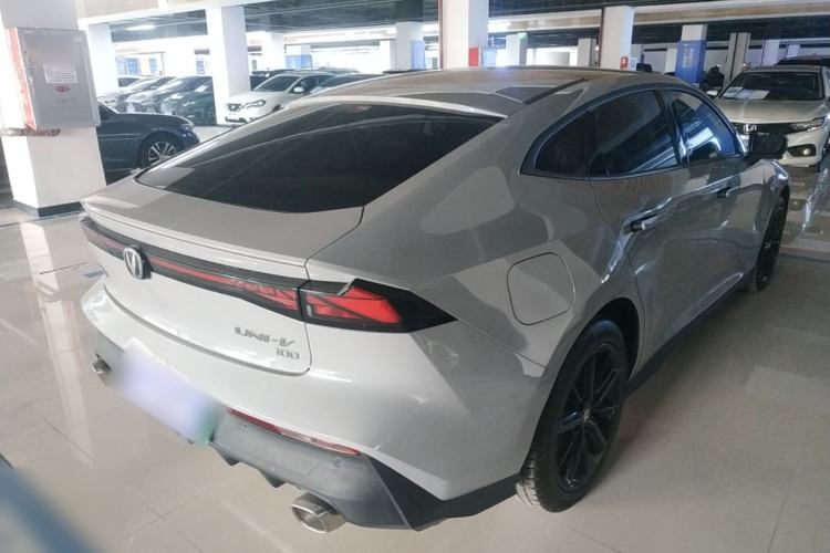 Used Changan UNI-V iDD 2023 ZhiDian iDD 1.5T 113km ZhiKu Model