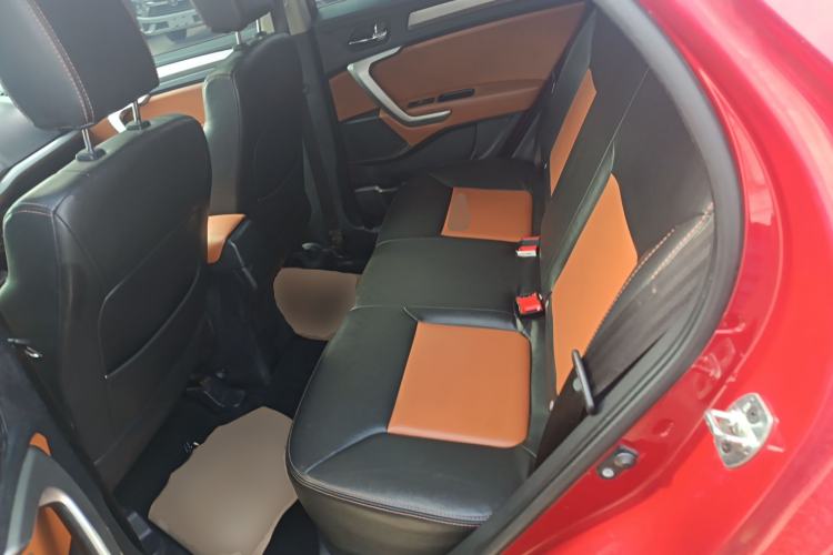 Used  Refine S3 2014 1.5L Manual Luxury Smart Model
