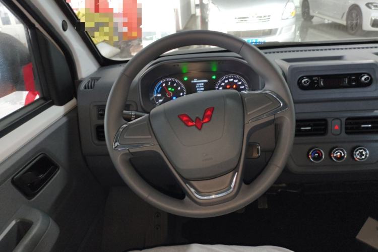 Used Wuling Yangguang 
