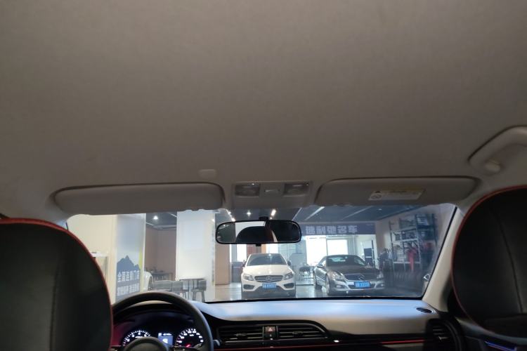 Used Kia KX Cross 2017 1.4L AT GLS
