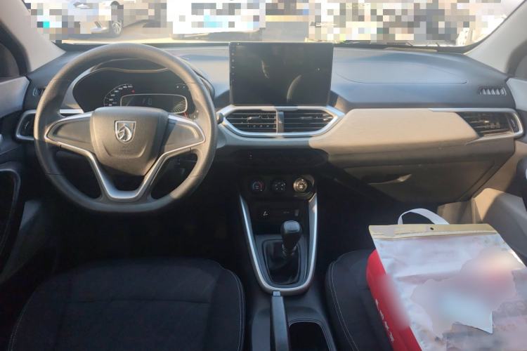 Used Baojun 510 2017 1.5L manual Comfort trim
