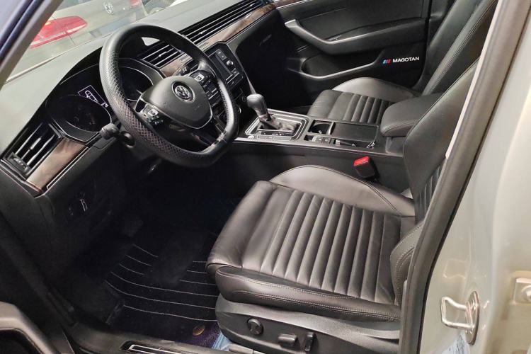 Used Volkswagen Magotan 2018 Facelift 330TSI DSG Luxury Model
