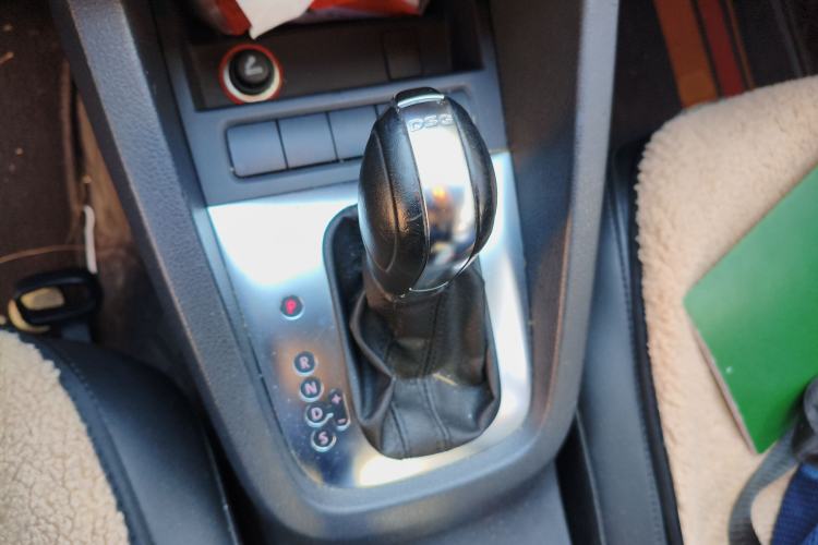 Used Volkswagen Sagitar 2014 Revised Version 1.4TSI Automatic Luxury Edition
