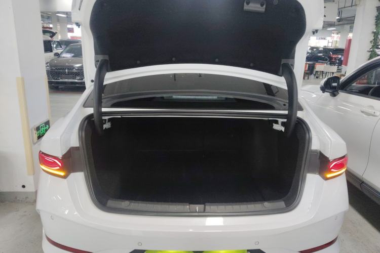 Used BYD Qin PLUS 2025 DM-i Smart Drive 55KM Leading Model
