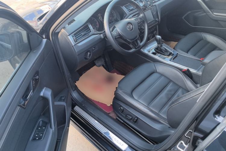 Used Volkswagen Passat 2017 330TSI DSG Luxury Edition
