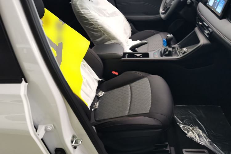 Used Roewe i5 2026 Model 1.5L Manual Comfort Version