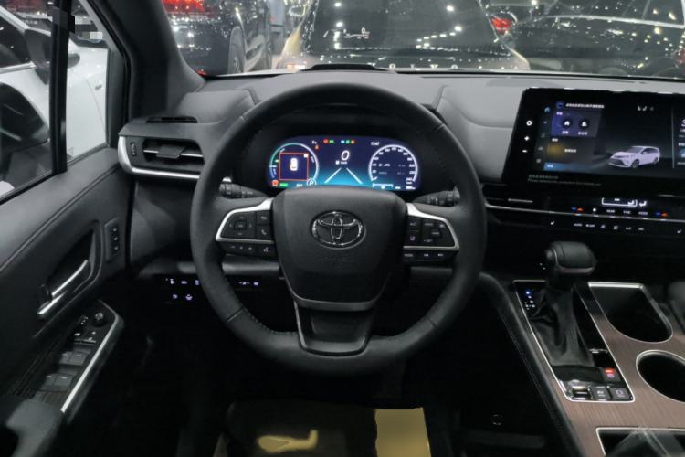 Used Toyota Granvia 2024 2.5L Hybrid Prestige PLUS Edition
