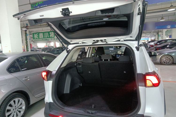 Used Toyota RAV4 2024 2.0L CVT Two-Wheel Drive Urban Edition
