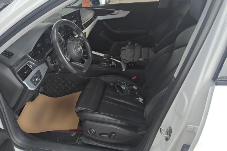 Used Audi A4L 2022 40 TFSI Luxury Dynamic Model
