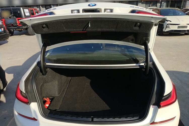 Used BMW 3 Series 2022 Restyled 320Li M Sport Package
