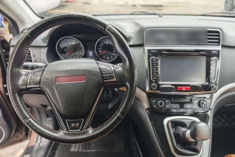Used Haval H6 2014 Sport Version 1.5T Manual Two-Wheel Drive Elite Edition
