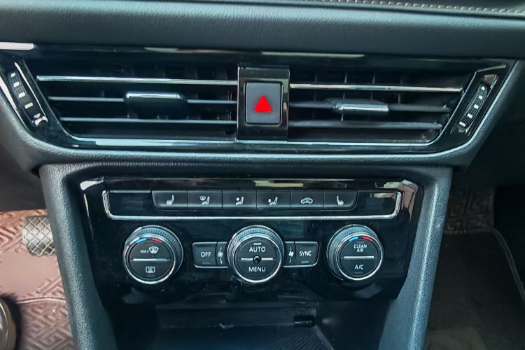 Used Volkswagen Tharu 2019 280TSI Two-Wheel Drive Luxury Version China VI Standard
