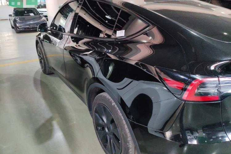 Used Tesla Model Y 2023 Rear-Wheel-Drive Version
