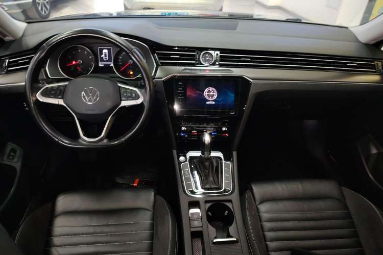 Used Volkswagen Magotan 2020 330TSI DSG Leading Model
