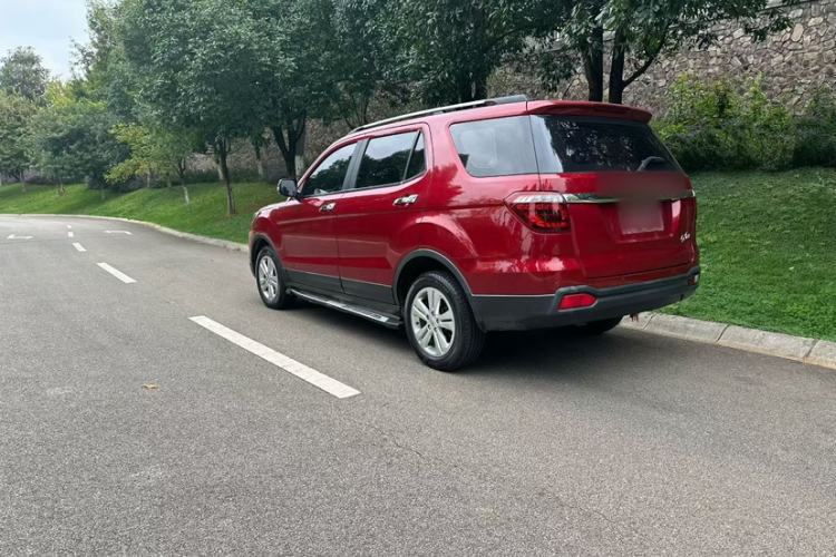 Used Oshan CX70 2016 1.6L manual luxury version
