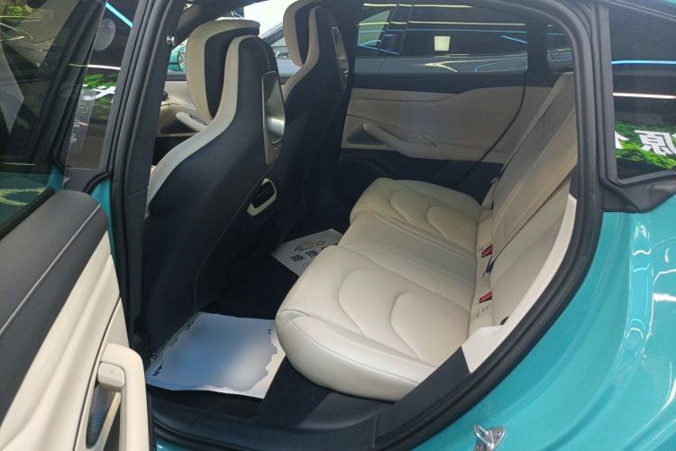 Used  SU7 2024 Four-Wheel-Drive Max Founder's Edition
