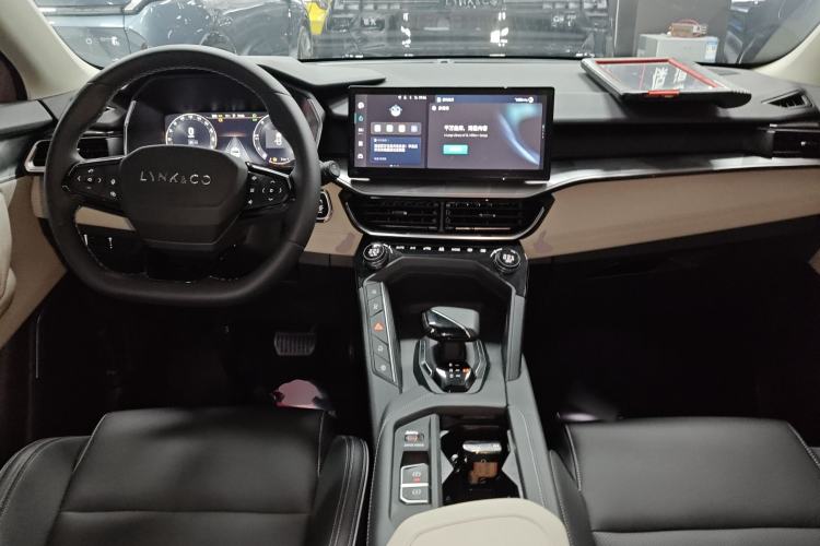 Used Lynk & Co 06 EM-P 2023 1.5T Remix PHEV Shero
