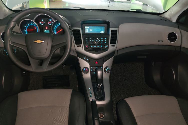 Used Chevrolet Cruze 2013 1.8L SE AT
