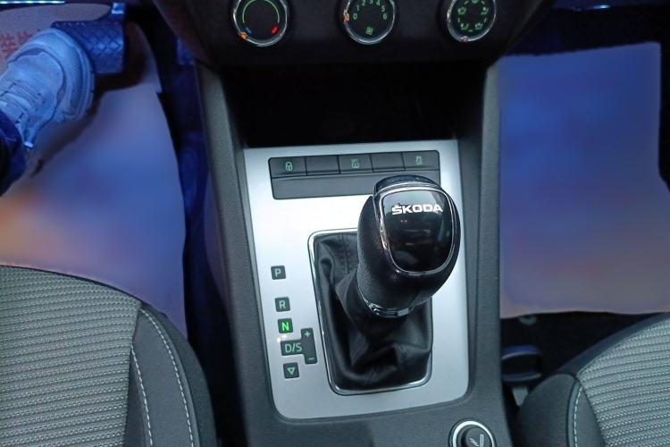 Used Skoda Octavia 2016 1.6L Automatic Chuanxing Edition
