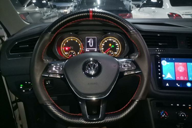 Used Volkswagen Tiguan L 2020 330TSI Automatic Two-Wheel Drive Luxury Edition China VI Standard