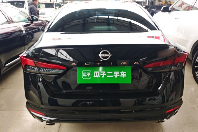 Used Nissan Teana 2024 2.0L SV Black Gold Edition
