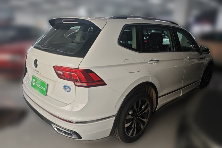Used Volkswagen Tiguan L 2025 Model Outstanding Version 330TSI Automatic Two-Wheel Drive R-Line Longyao Edition
