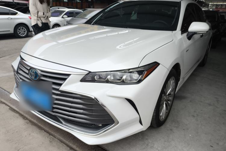Used Toyota Avalon 2019 Dual-Engine 2.5L Luxury Edition China VI Standard