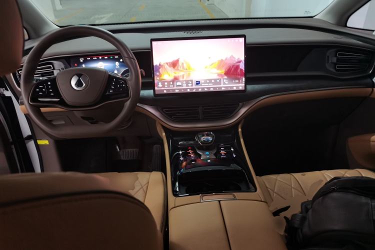 Used Denza D9 2022 DM-i 1040 Prestige Model