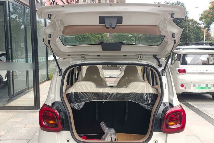 Used Wuling Hongguang MINIEV 2025 Four-Door Version Advanced Edition
